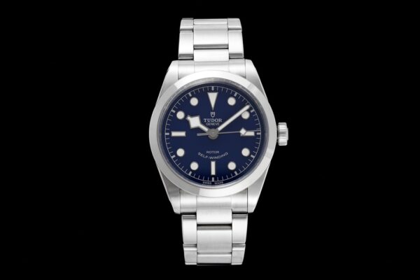 KRF Tudor Blue Bay 7950